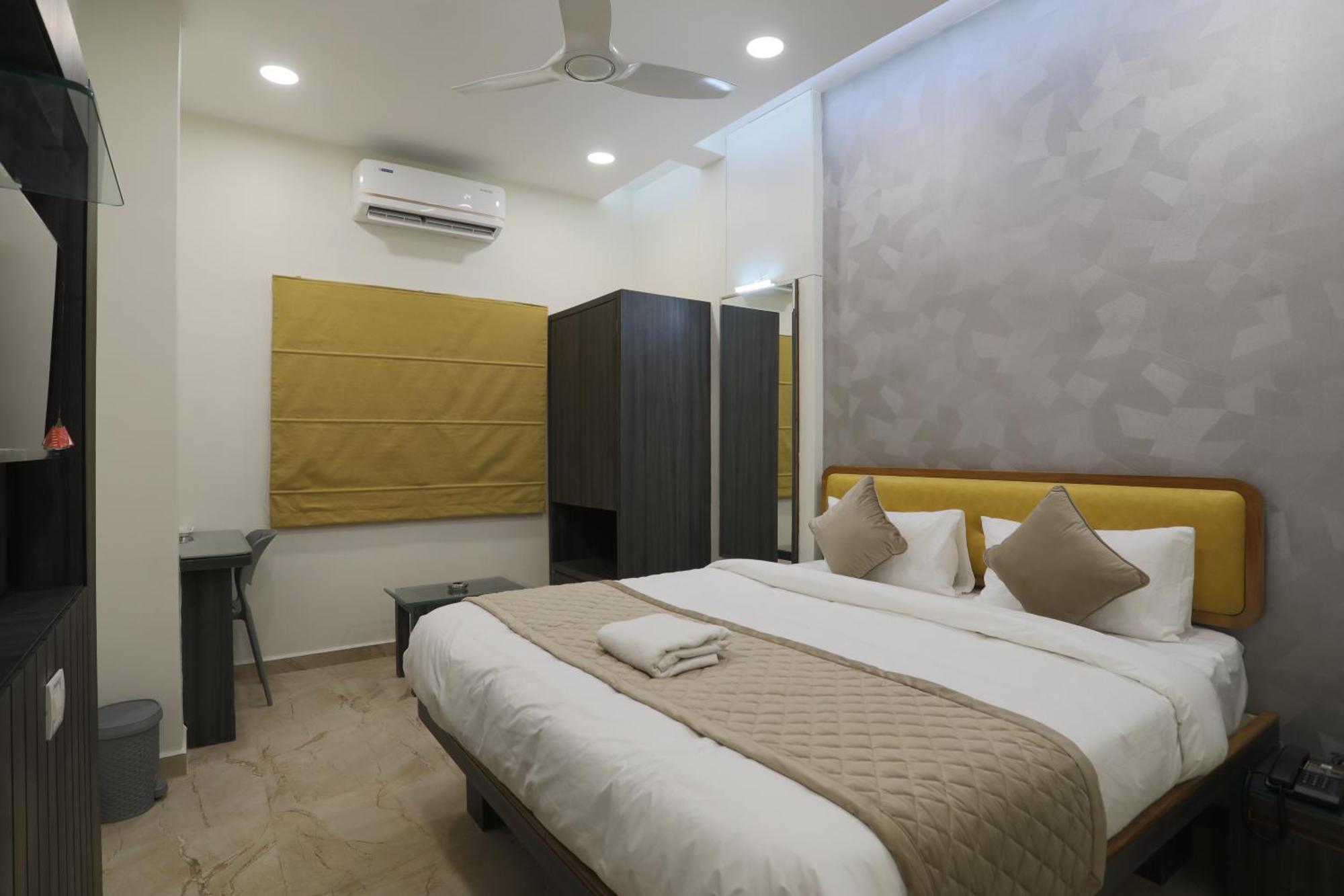 Hotel Ajinkya Palace Aurangabad  Zewnętrze zdjęcie