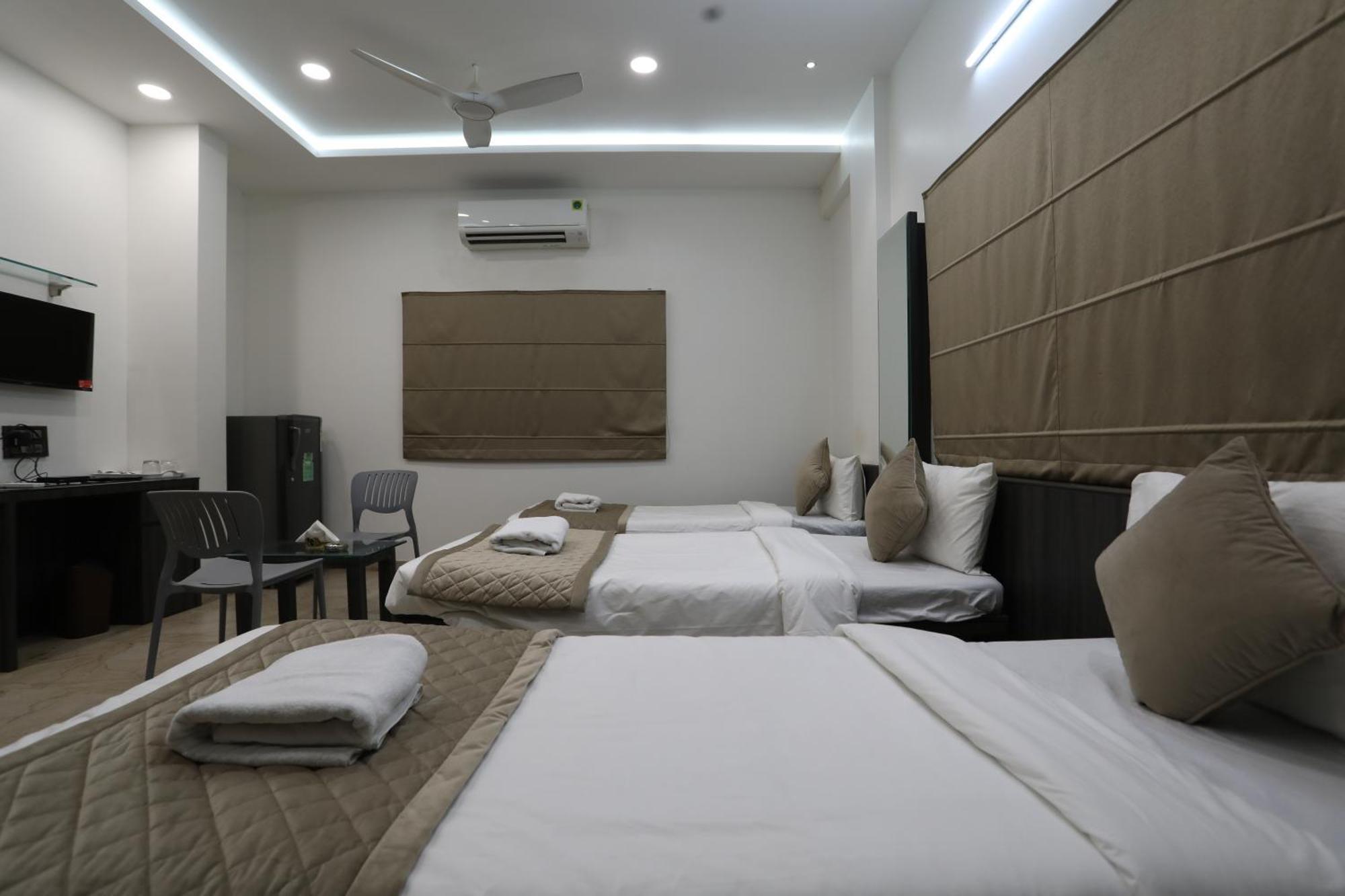 Hotel Ajinkya Palace Aurangabad  Zewnętrze zdjęcie