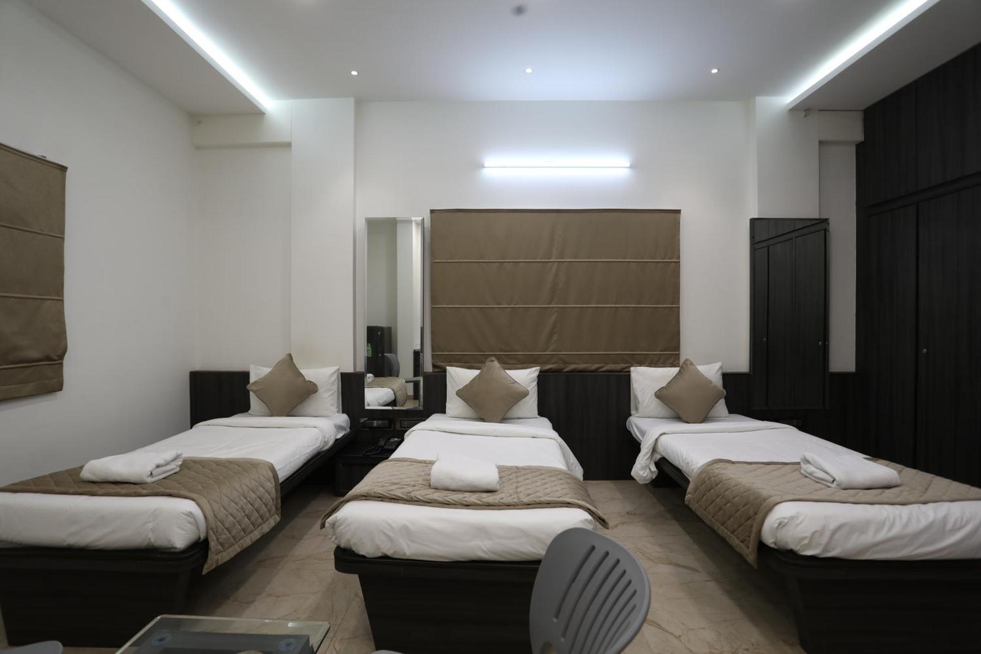 Hotel Ajinkya Palace Aurangabad  Zewnętrze zdjęcie